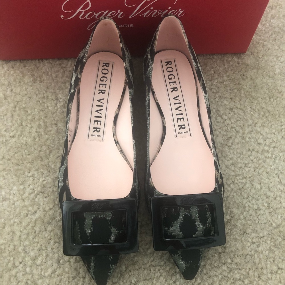 Roger Vivier Flat Shoes